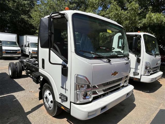 2025 Chevrolet Low Cab Forward 3500 Vehicle Photo in ALCOA, TN 37701-3235