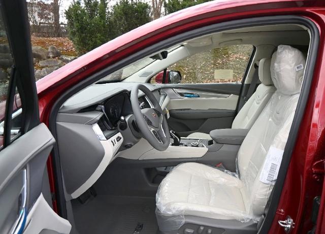 2025 Cadillac XT5 Vehicle Photo in NORWOOD, MA 02062-5222