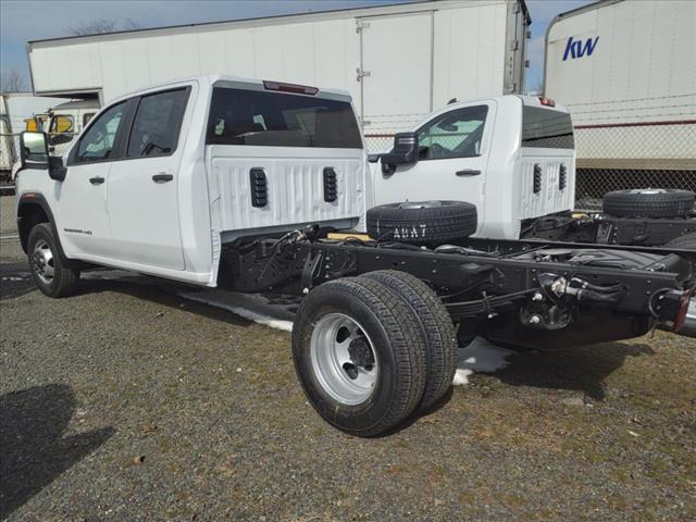 2024 GMC Sierra 3500 HD Chassis Cab Vehicle Photo in LYNDHURST, NJ 07071-2008