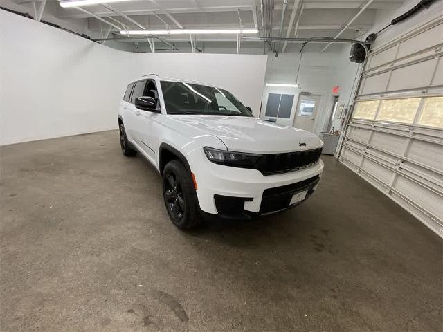 2023 Jeep Grand Cherokee L Vehicle Photo in PORTLAND, OR 97225-3518