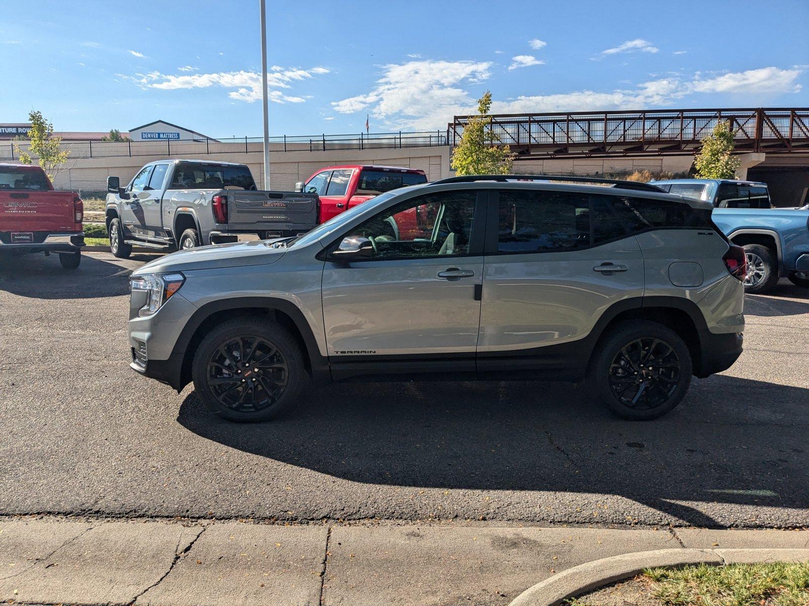 2024 GMC Terrain Vehicle Photo in LONE TREE, CO 80124-2750