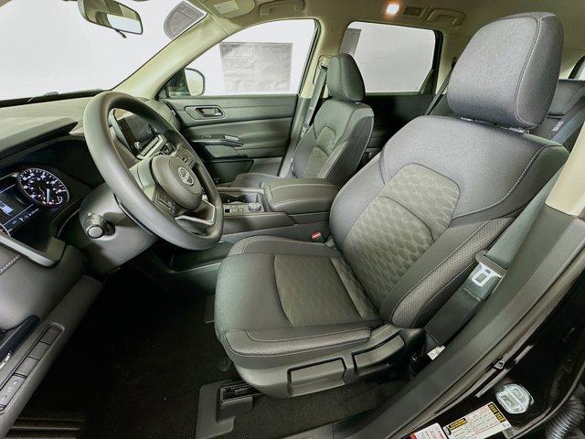 2024 Nissan Pathfinder Vehicle Photo in Flemington, NJ 08822