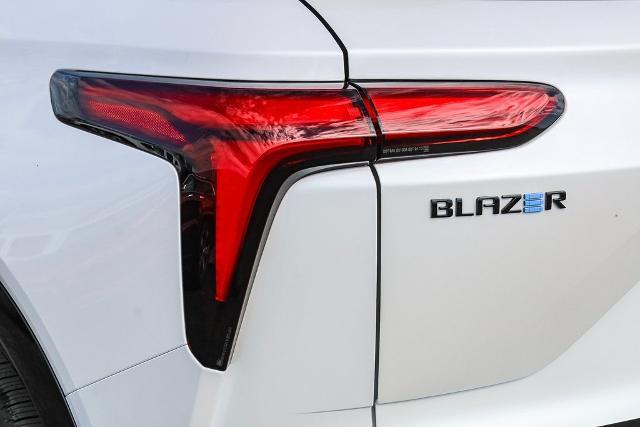 2024 Chevrolet Blazer EV Vehicle Photo in VENTURA, CA 93003-8585