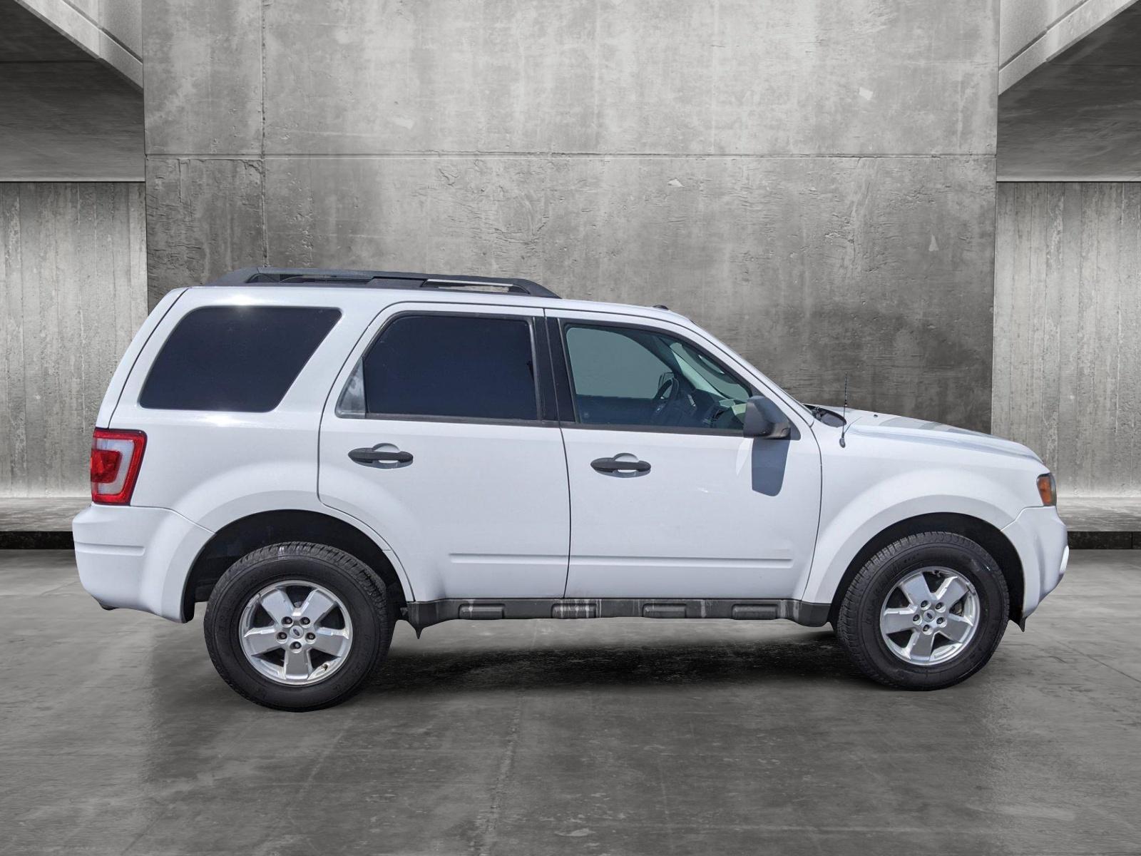 2009 Ford Escape Vehicle Photo in Las Vegas, NV 89149