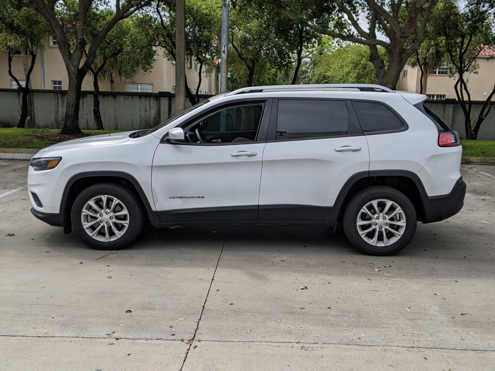 2021 Jeep Cherokee Vehicle Photo in Pembroke Pines , FL 33084