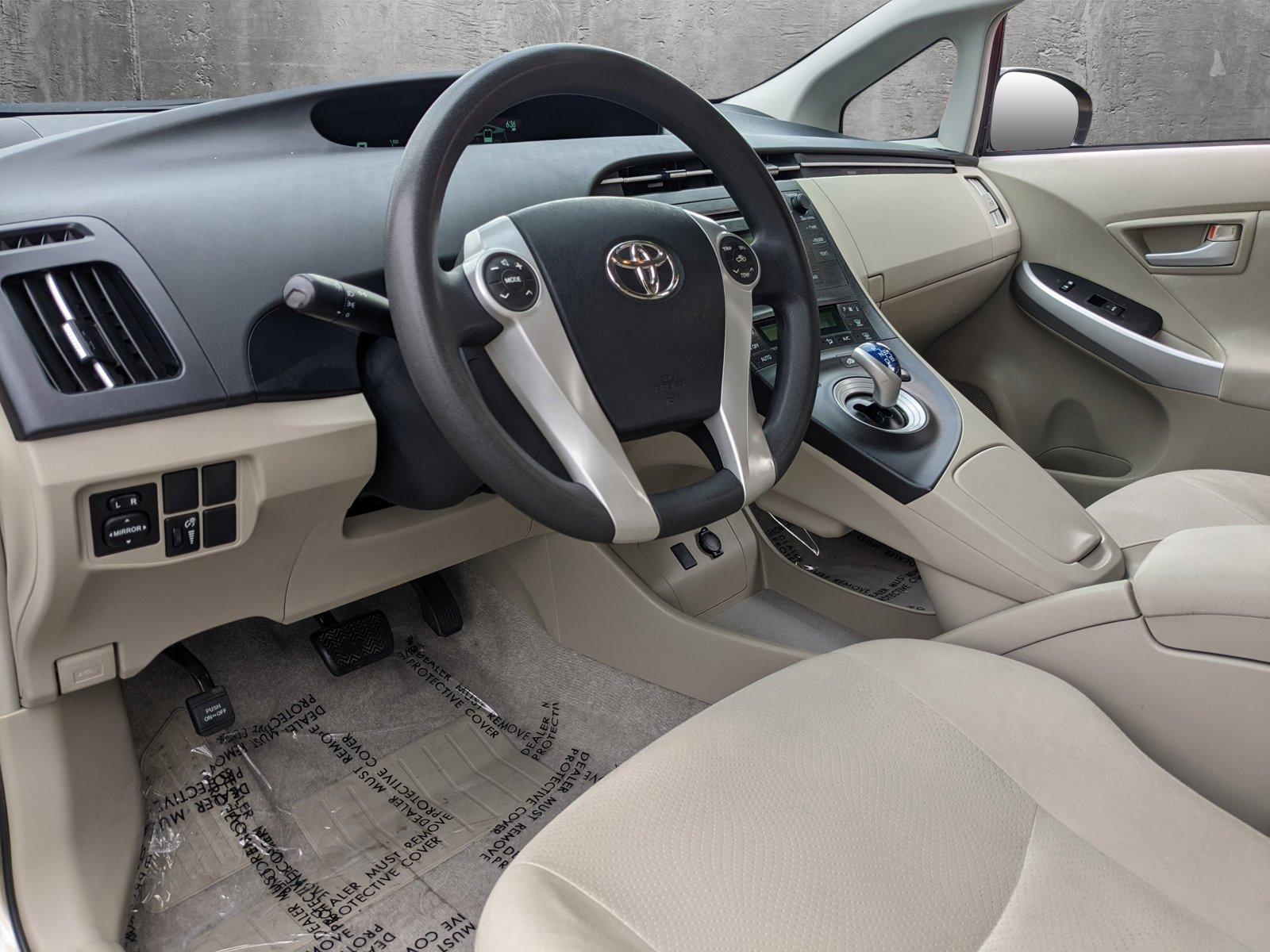 2010 Toyota Prius Vehicle Photo in VALENCIA, CA 91355-1705