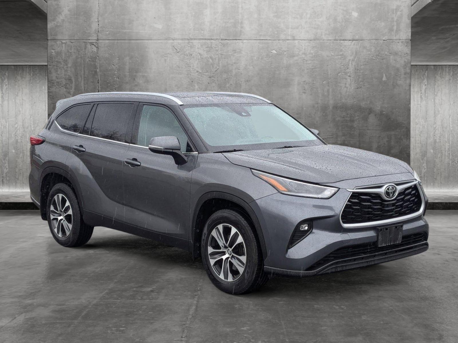 2021 Toyota Highlander Vehicle Photo in Spokane Valley, WA 99212