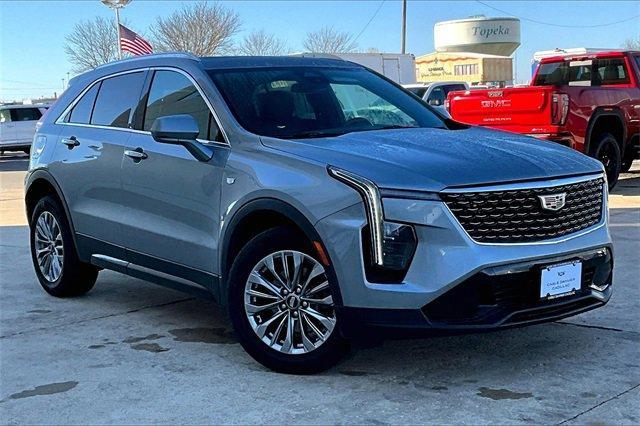 2024 Cadillac XT4 Vehicle Photo in TOPEKA, KS 66609-0000