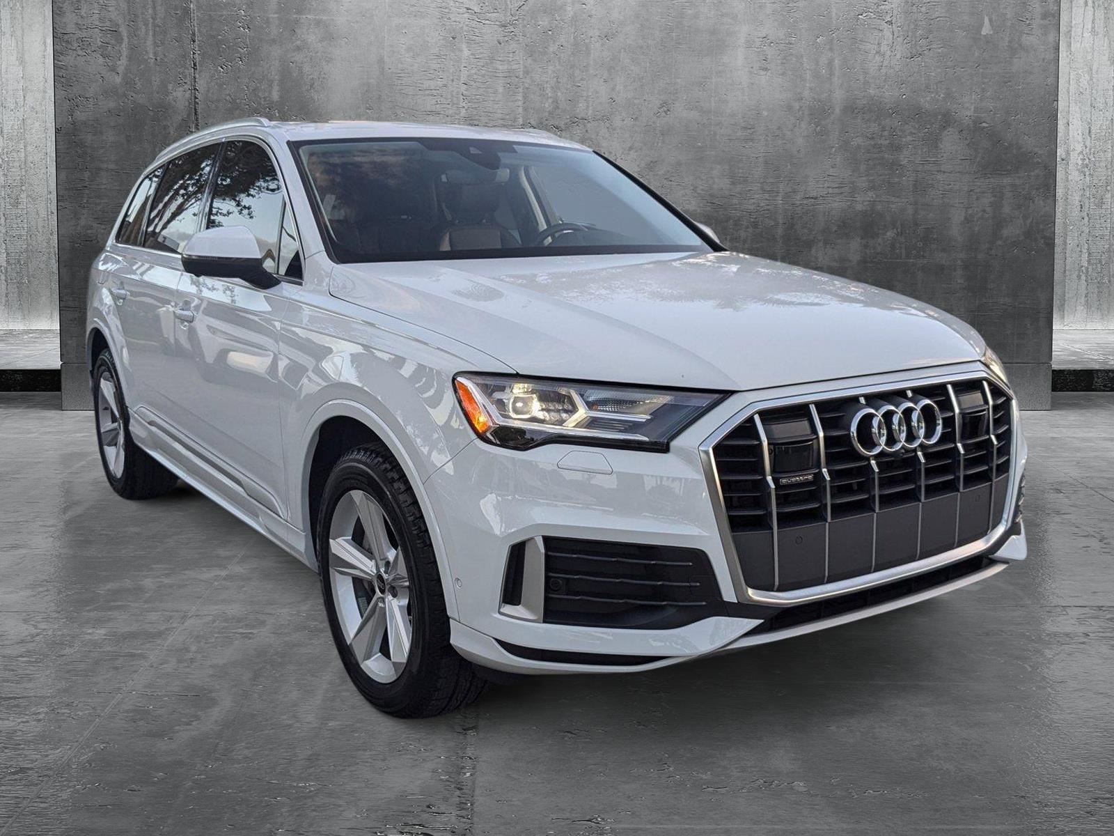 2022 Audi Q7 Vehicle Photo in Miami, FL 33169