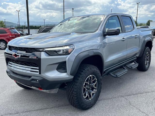 2024 Chevrolet Colorado Vehicle Photo in ALCOA, TN 37701-3235