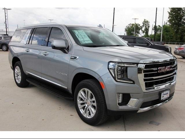 2024 GMC Yukon XL Vehicle Photo in ROSENBERG, TX 77471-5675