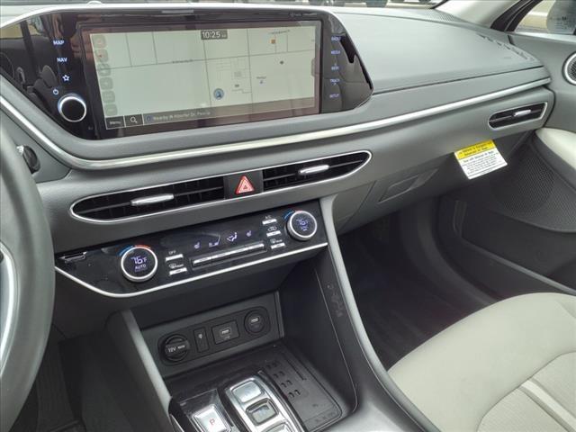 2023 Hyundai SONATA Vehicle Photo in Peoria, IL 61615