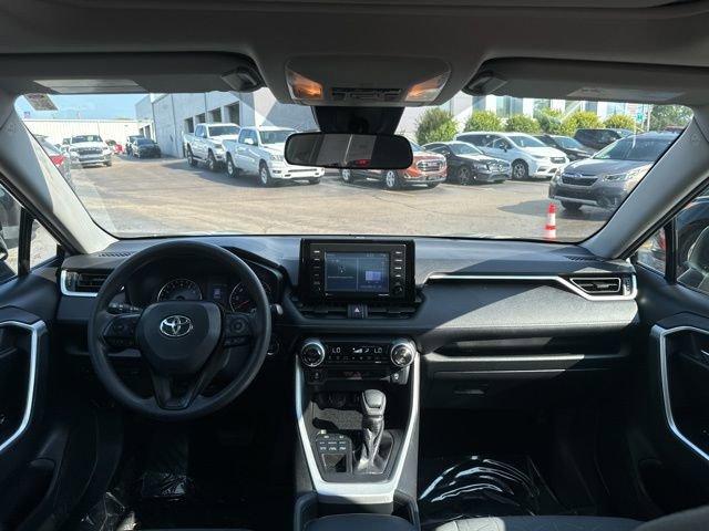 2020 Toyota RAV4 Vehicle Photo in MEDINA, OH 44256-9631