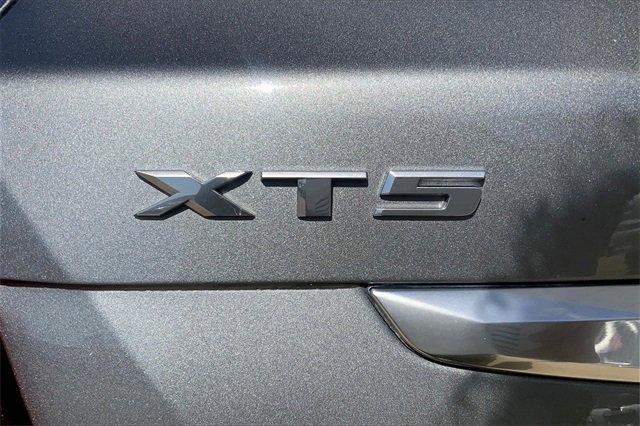 2023 Cadillac XT5 Vehicle Photo in TOPEKA, KS 66609-0000