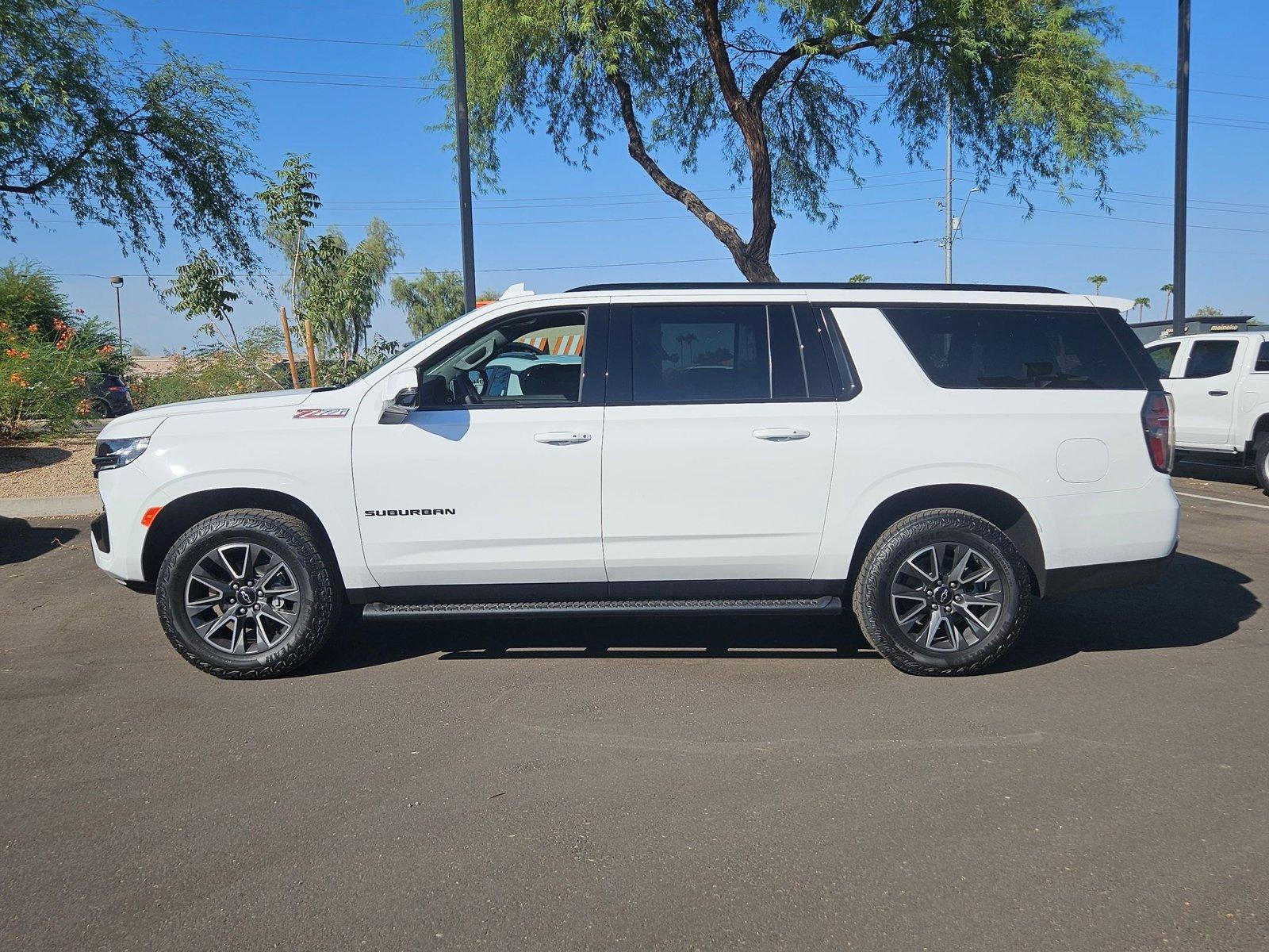 2024 Chevrolet Suburban Vehicle Photo in PEORIA, AZ 85382-3715