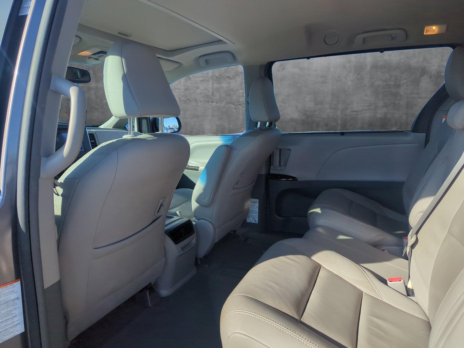 2015 Toyota Sienna Vehicle Photo in Memphis, TN 38128