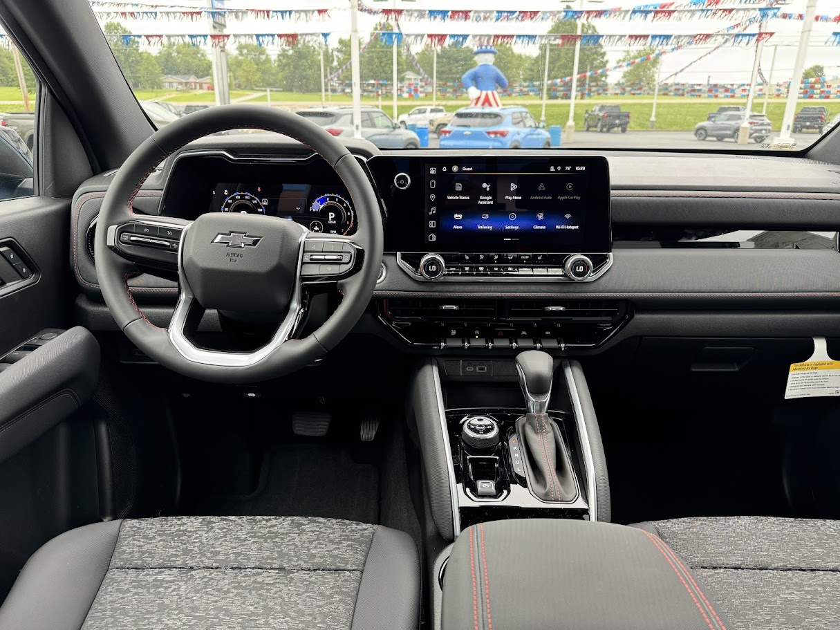 2024 Chevrolet Colorado Vehicle Photo in BOONVILLE, IN 47601-9633