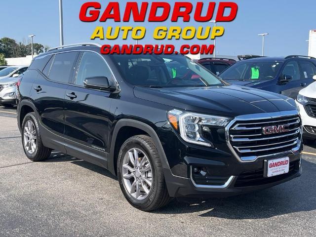 2024 GMC Terrain Vehicle Photo in GREEN BAY, WI 54302-3701