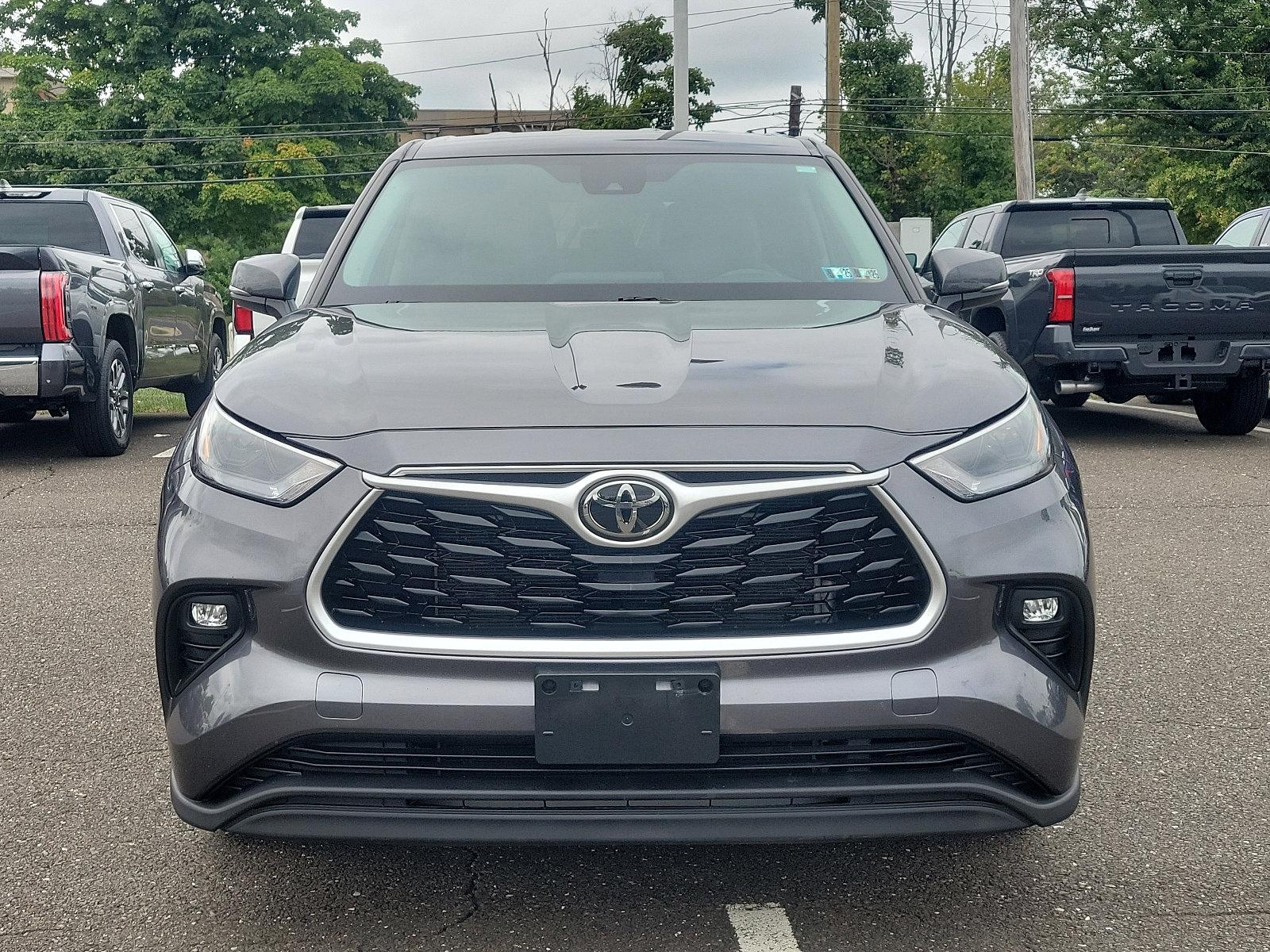 2022 Toyota Highlander Vehicle Photo in Trevose, PA 19053