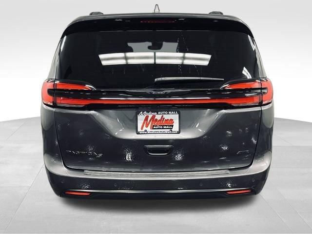 2021 Chrysler Pacifica Vehicle Photo in MEDINA, OH 44256-9631