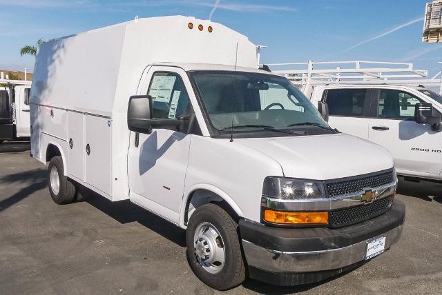 2024 Chevrolet Express Commercial Cutaway Vehicle Photo in VENTURA, CA 93003-8585