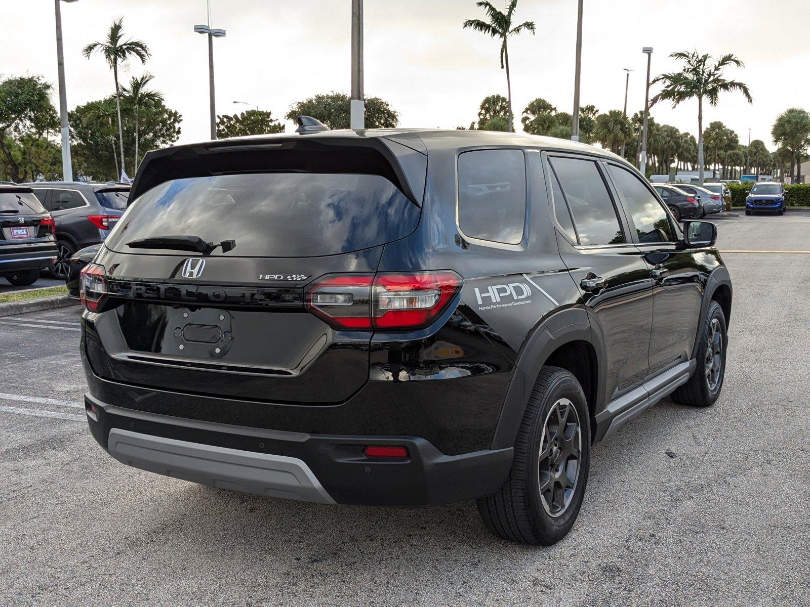 2023 Honda Pilot Vehicle Photo in Miami, FL 33015