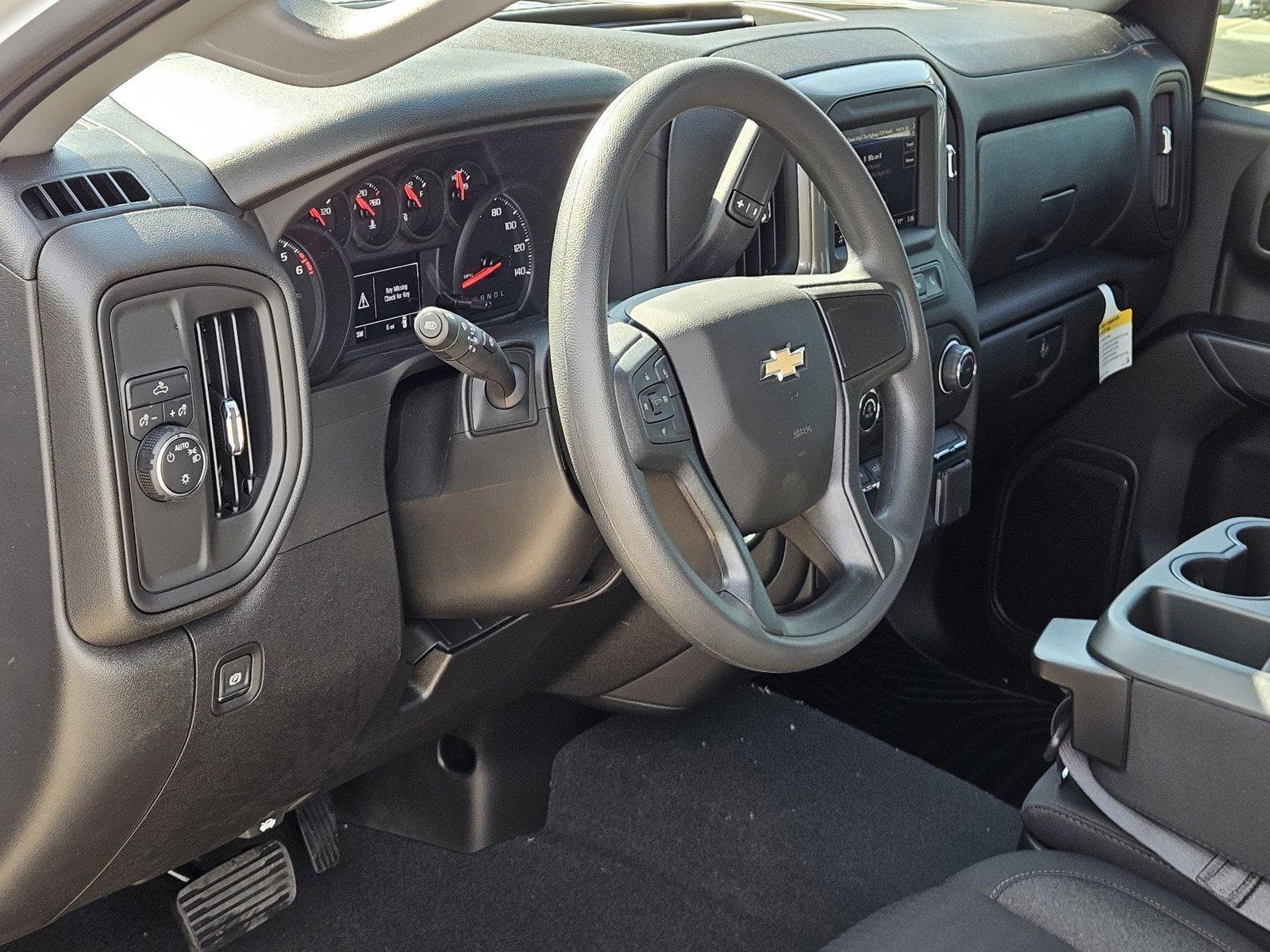 2025 Chevrolet Silverado 1500 Vehicle Photo in NORTH RICHLAND HILLS, TX 76180-7199