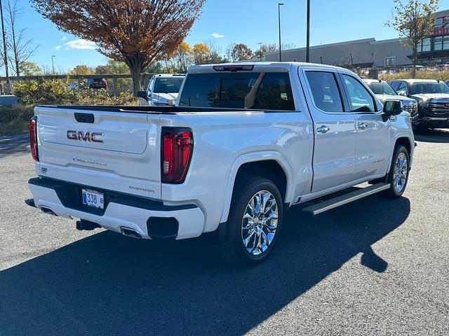 2024 GMC Sierra 1500 Vehicle Photo in LOWELL, MA 01852-4336