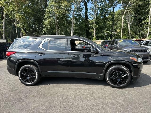 2021 Chevrolet Traverse Vehicle Photo in SAINT JAMES, NY 11780-3219