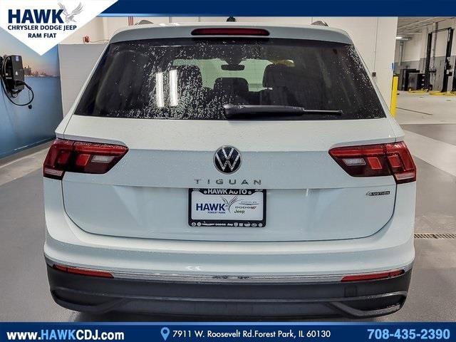 2024 Volkswagen Tiguan Vehicle Photo in Saint Charles, IL 60174