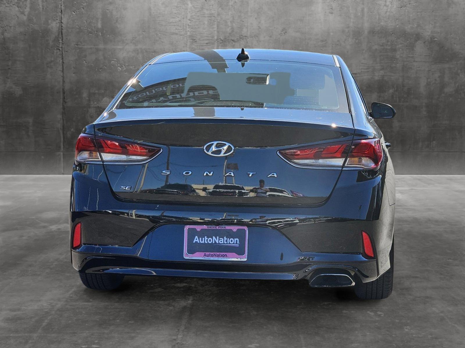 2018 Hyundai Sonata Vehicle Photo in NORTH RICHLAND HILLS, TX 76180-7199