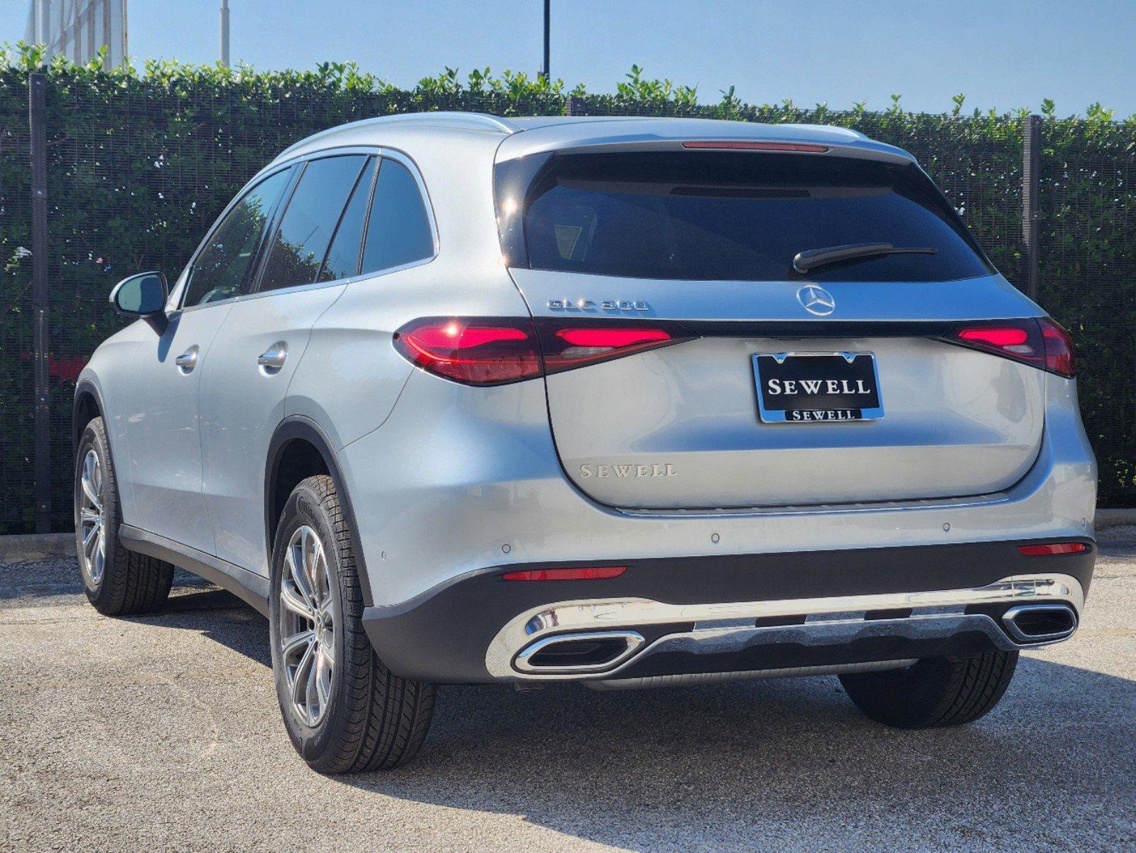 2025 Mercedes-Benz GLC Vehicle Photo in HOUSTON, TX 77079