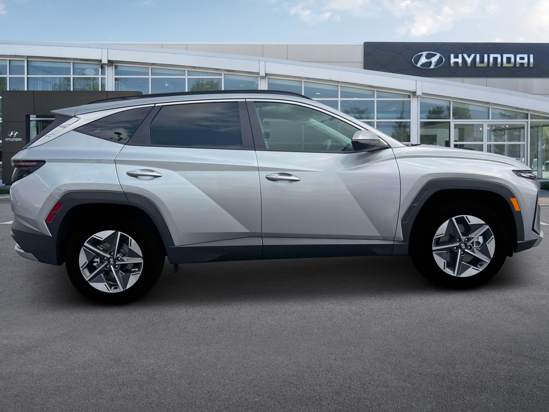 2025 Hyundai TUCSON Hybrid Vehicle Photo in Appleton, WI 54913