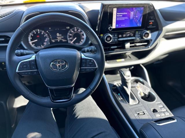 2023 Toyota Highlander Vehicle Photo in Grapevine, TX 76051