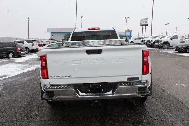 2024 Chevrolet Silverado 3500 HD Vehicle Photo in SAINT CLAIRSVILLE, OH 43950-8512