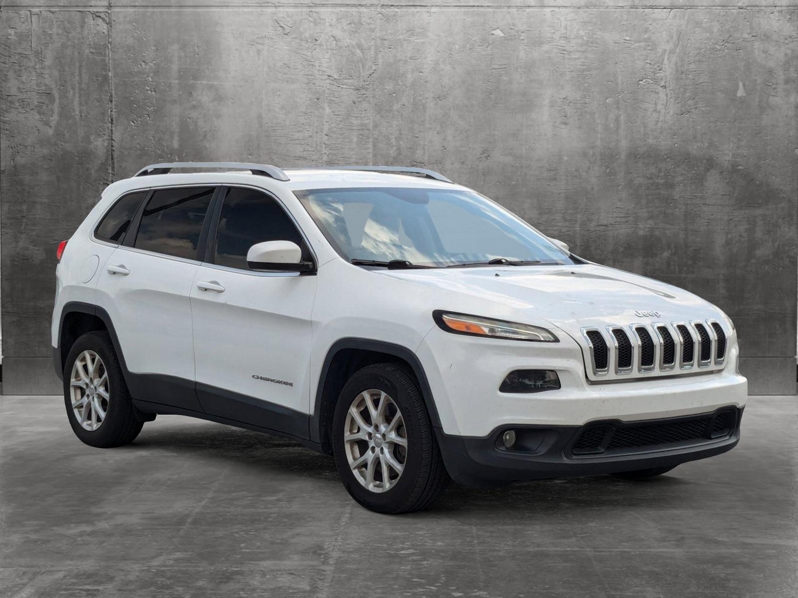 2015 Jeep Cherokee Vehicle Photo in St. Petersburg, FL 33713