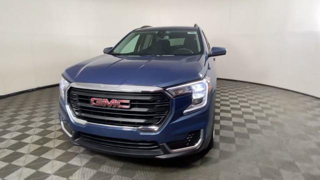 2024 GMC Terrain Vehicle Photo in ALLIANCE, OH 44601-4622