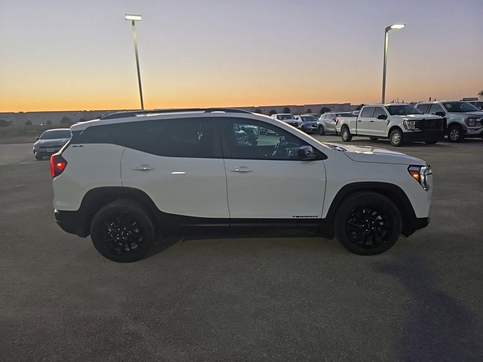 2024 GMC Terrain Vehicle Photo in Seguin, TX 78155