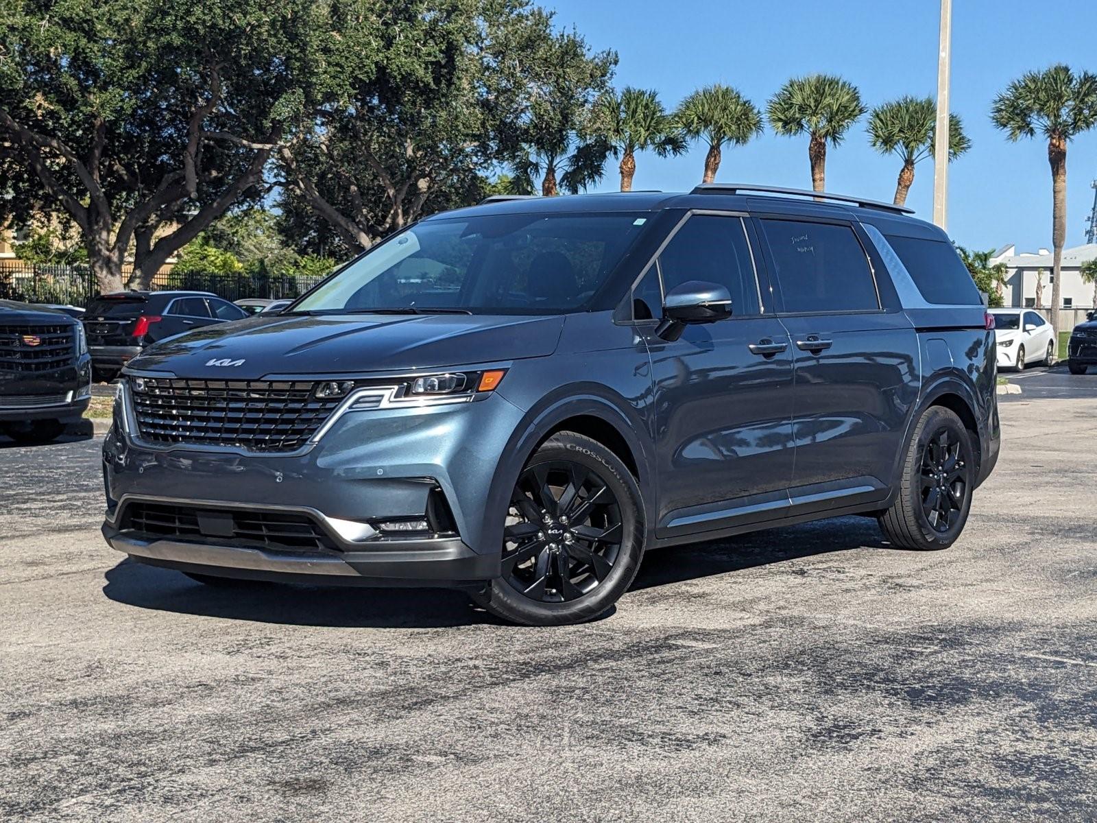 2024 Kia Carnival Vehicle Photo in WEST PALM BEACH, FL 33407-3296