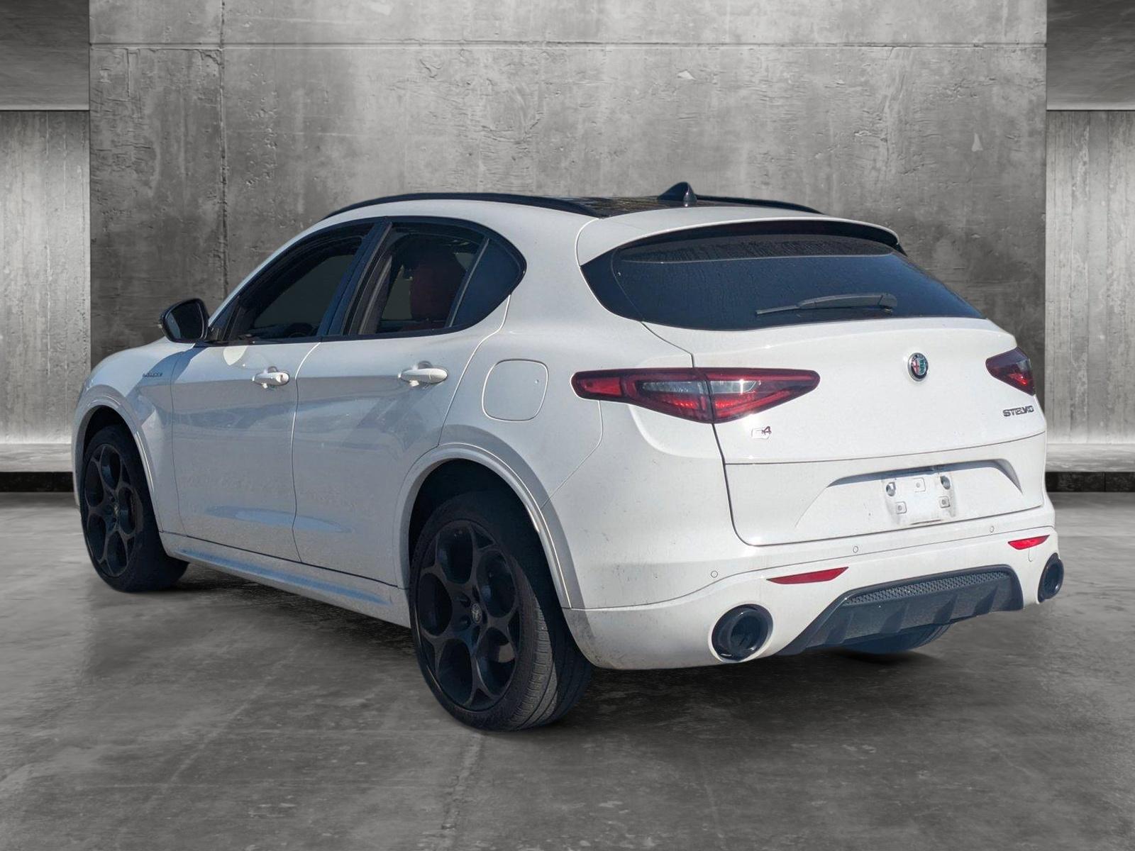 2022 Alfa Romeo Stelvio Vehicle Photo in Sarasota, FL 34231