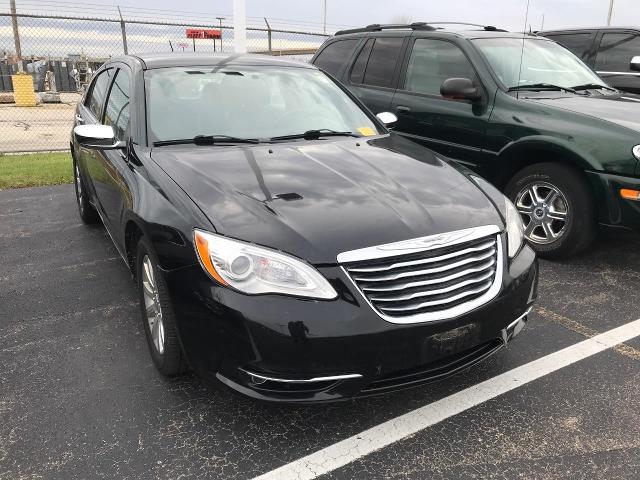 2013 Chrysler 200 Vehicle Photo in GREEN BAY, WI 54303-3330