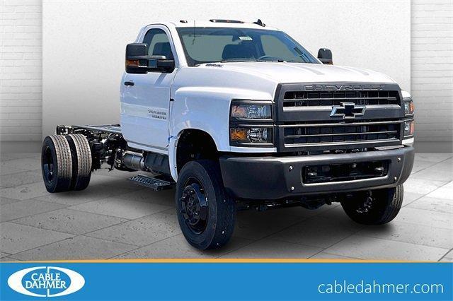 2024 Chevrolet Silverado Chassis Cab Vehicle Photo in INDEPENDENCE, MO 64055-1314