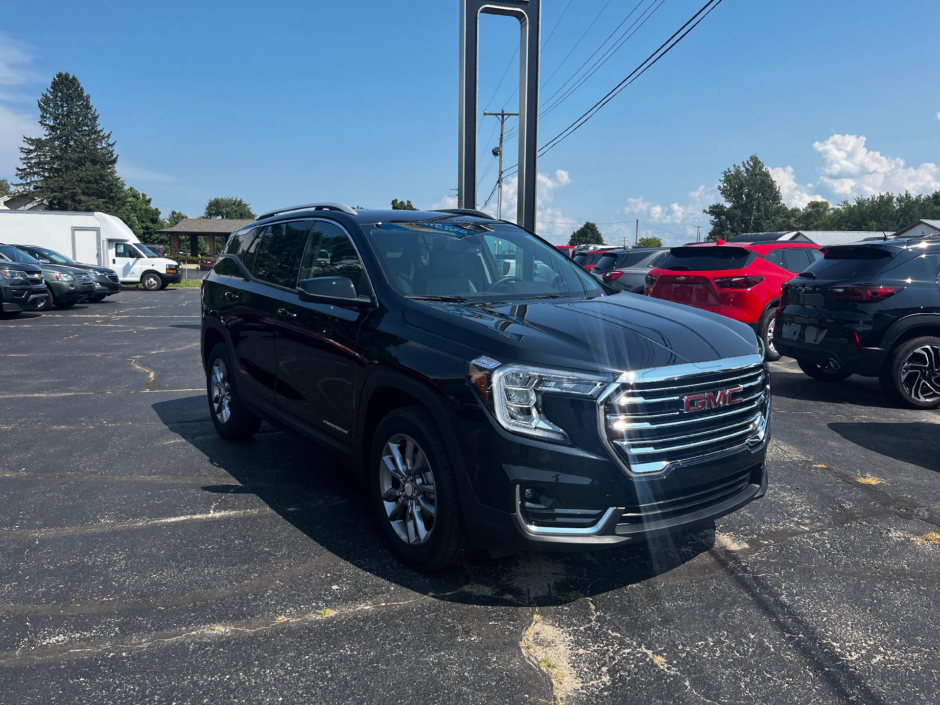 2023 GMC Terrain Vehicle Photo in CLARE, MI 48617-9414