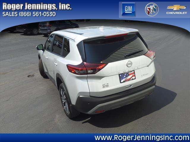 Used 2023 Nissan Rogue SV with VIN JN8BT3BB8PW351993 for sale in Hillsboro, IL