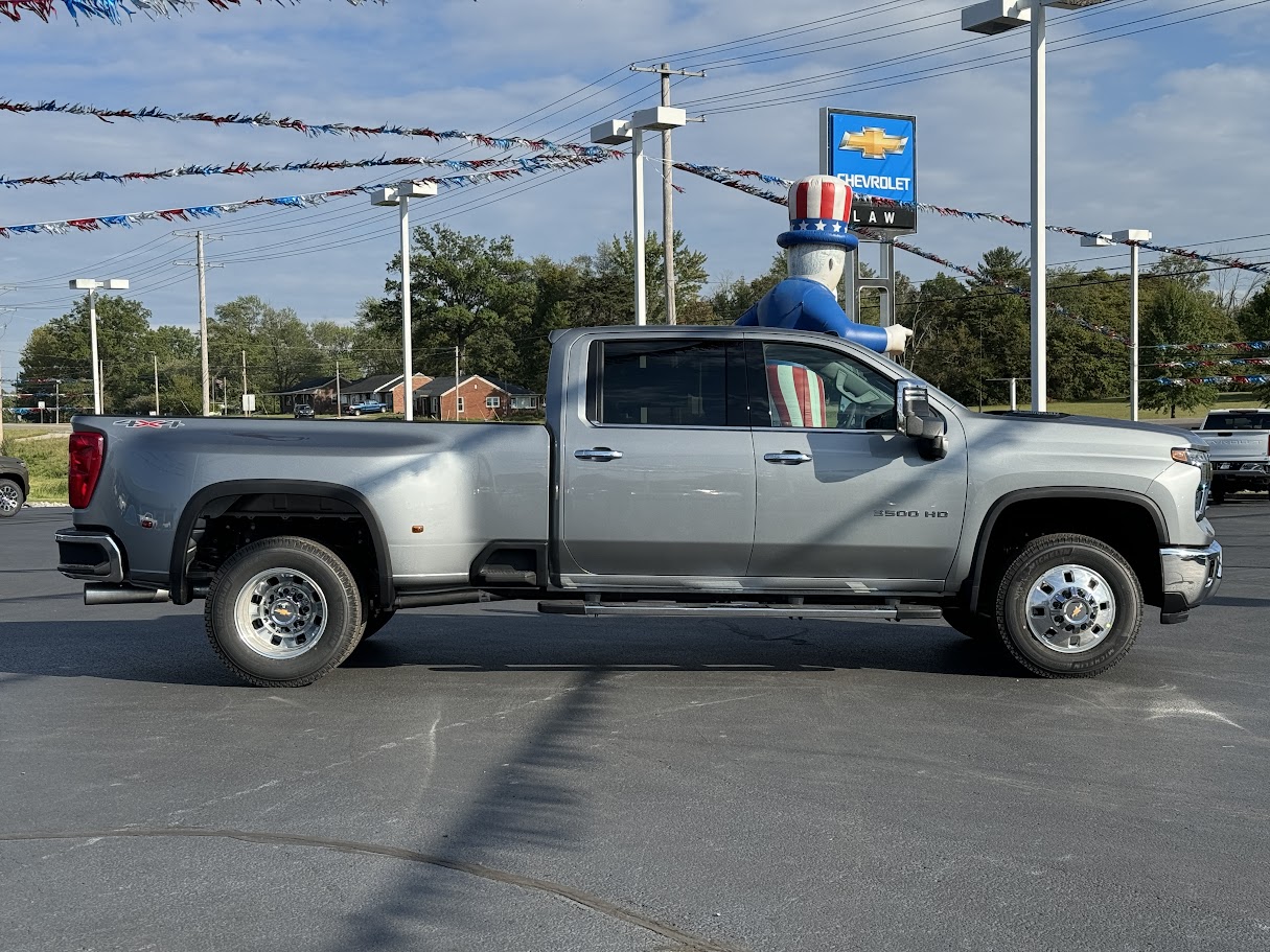 2025 Chevrolet Silverado 3500 HD Vehicle Photo in BOONVILLE, IN 47601-9633