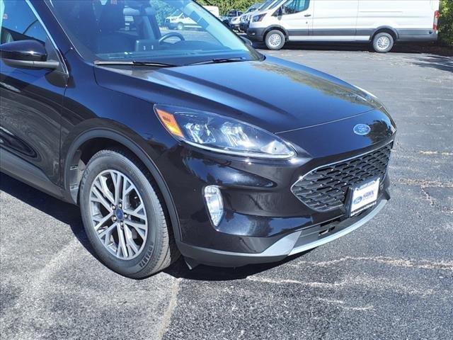 2021 Ford Escape Vehicle Photo in Saint Charles, IL 60174