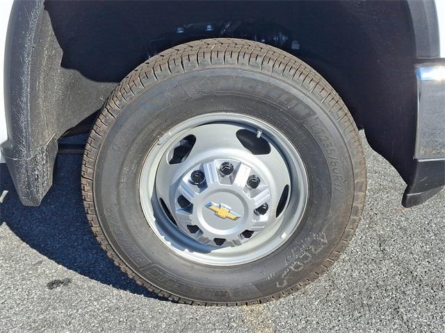 2024 Chevrolet Silverado 3500 HD Chassis Cab Vehicle Photo in BERLIN, MD 21811-1121