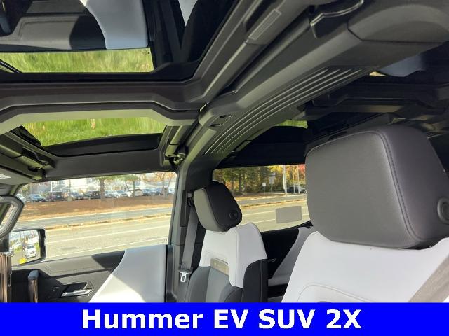 2025 GMC HUMMER EV SUV Vehicle Photo in CHICOPEE, MA 01020-5001