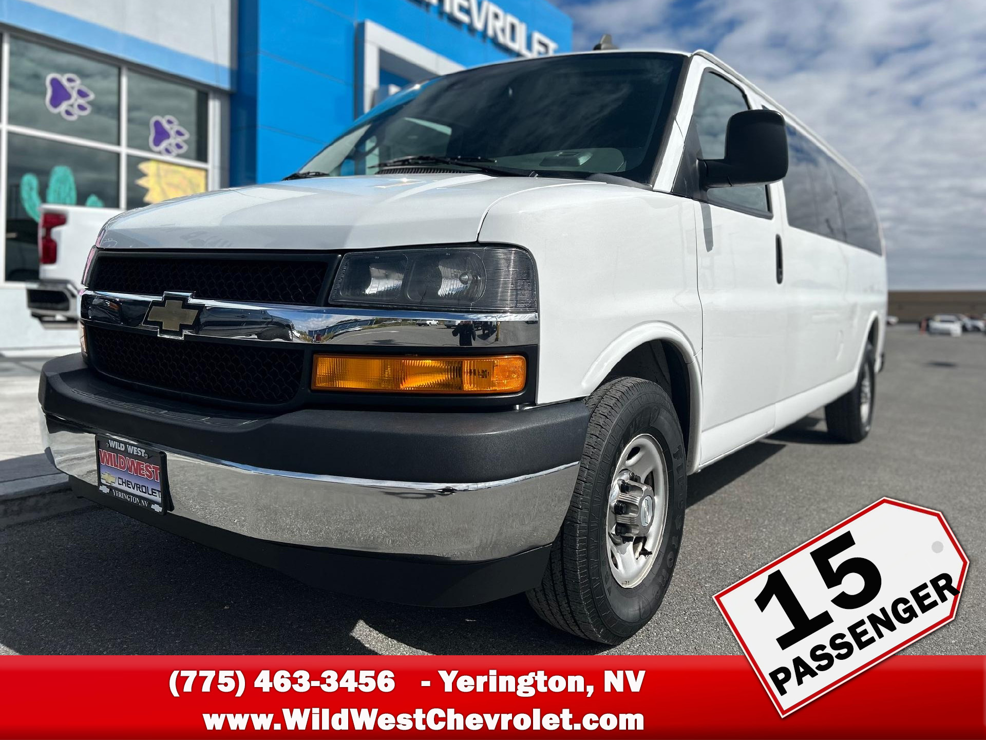 2019 Chevrolet Express Passenger Vehicle Photo in YERINGTON, NV 89447-2388
