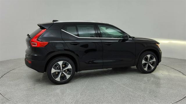 2024 Volvo XC40 Vehicle Photo in Grapevine, TX 76051